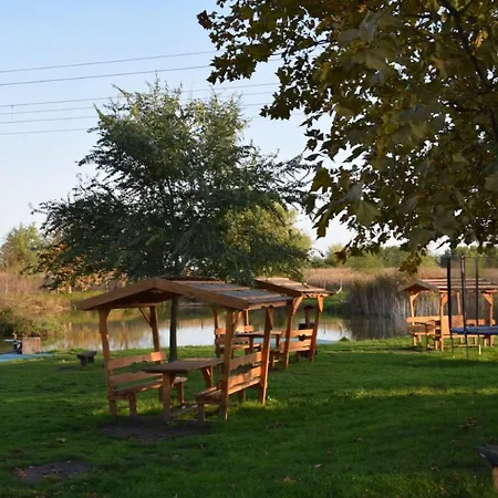 Hotel Téglási Horgásztó Teglas